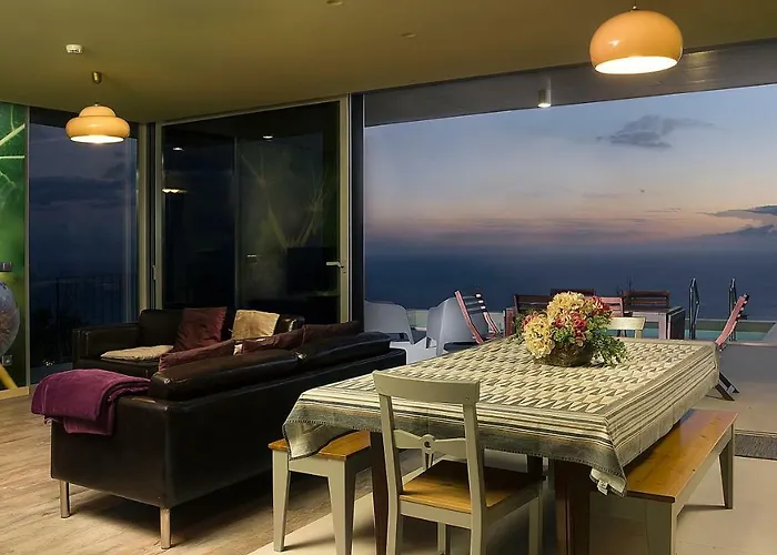 Fig Tree House *